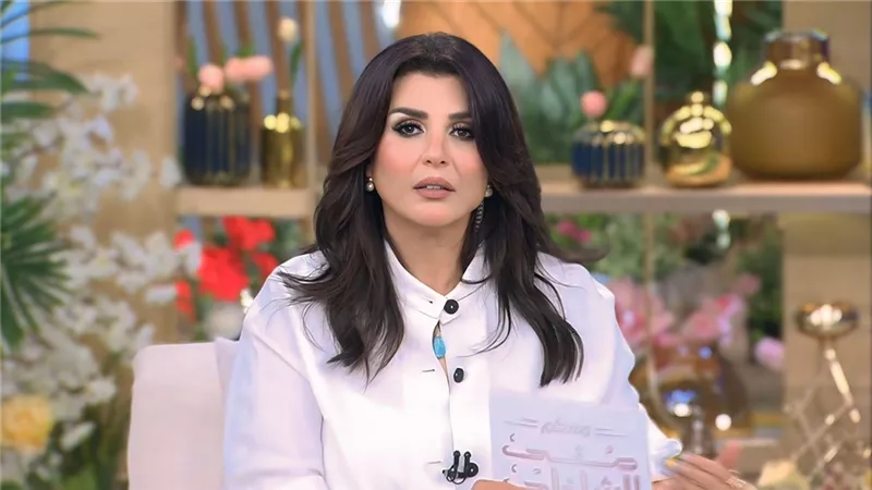 منى الشاذلي تكشف تفاصيل أزمة لوحات الرسّامين الأربعة