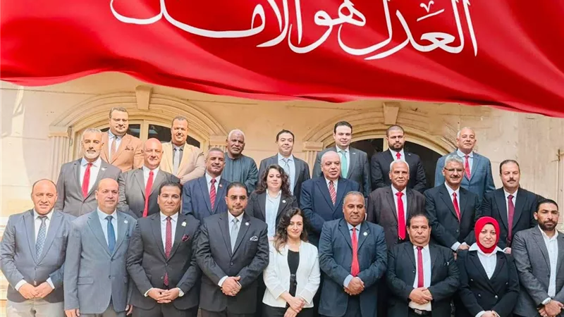 رئيس حزب العدل يعقد اجتماعًا تنظيميًا لمرشحيه لمجلس الشيوخ بعد غلق باب الترشح رسميًا
