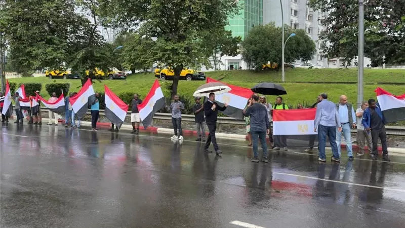 استقبال شعبي للرئيس السيسي لدى وصوله غينيا الاستوائية للمشاركة في الاجتماع التنسيقي للاتحاد الأفريقي