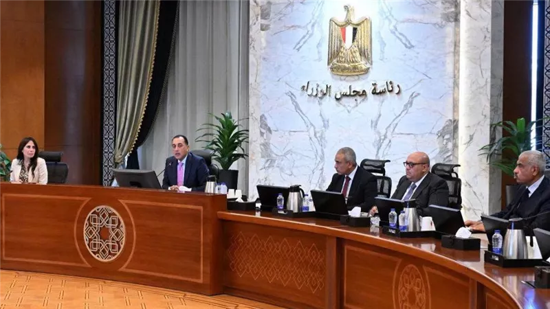 رئيس الوزراء يستكمل مناقشة مقترح مشروع قانون لتنظيم السوق العقارية