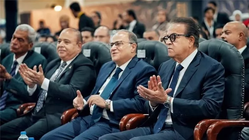 رئيس هيئة الدواء يشارك في افتتاح فعاليات مؤتمر ومعرض مصر للصحة «إيجي هيلث»