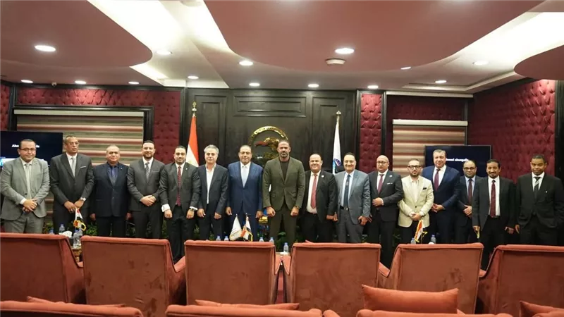 «22 دولة على خط التواصل».. مستقبل وطن يضع خطة جديدة لدعم المصريين بالخارج