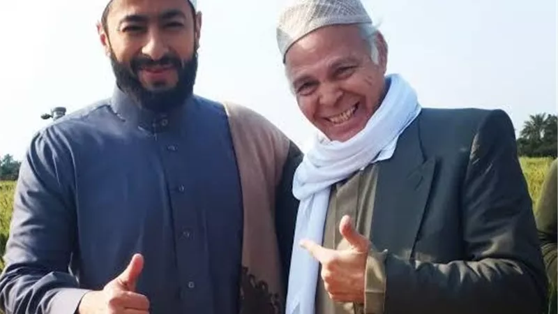 «مفيش عكوسات ولا شوفت حاجة غريبة».. محمود عامر يرد على تصريحات بوسي عن كواليس «المداح»| خاص