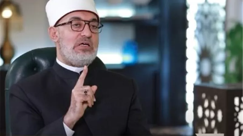 مفتي الجمهورية يحذر: استهداف مكة المكرمة يمس مشاعر المسلمين.. وحرمة البلد الحرام فوق صراعات البشر