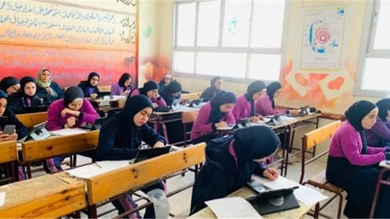 «لا تنقلوا العدوى باسم الإجازة».. مطالب برلمانية بتغيير منظومة الإجازات المرضية للطلاب