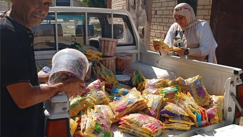 ضبط 30 ألف قطعة حلوى فاسدة داخل محل شهير بالإسماعيلية 