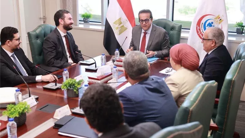 وزير الصحة يبحث مع رئيس «إليفيت» تعزيز الشراكات والاستثمارات في القطاع الصحي