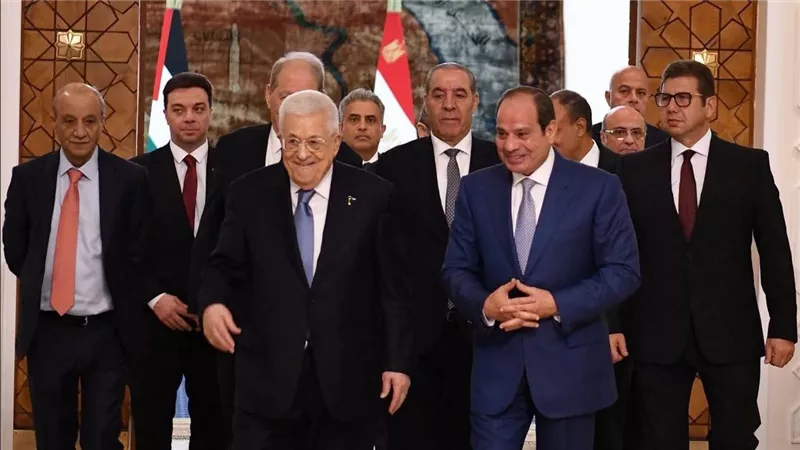 الرئيس السيسي يستقبل نظيره الفلسطيني.. ويؤكد: القضية الفلسطينية ستظل قضيتنا المركزية
