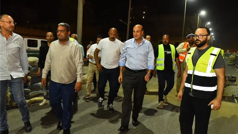 محافظ أسيوط يتفقد استكمال رفع كفاءة الكباري
