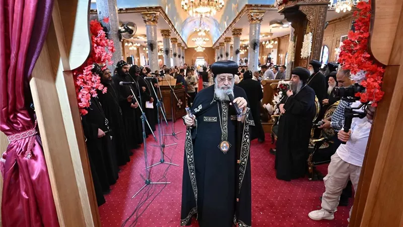 لأول مرة منذ 2012.. البابا تواضروس في دير السيدة العذراء بالبهنسا