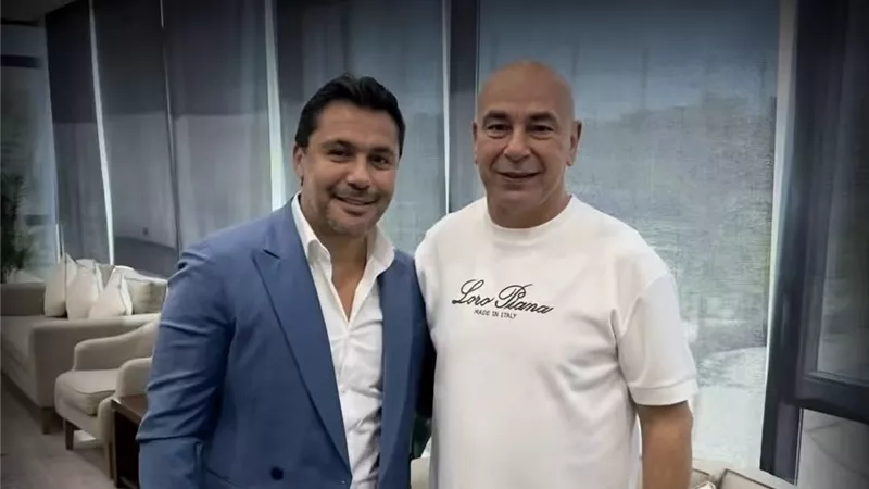 «أنا مربيك».. أحمد حسن يكشف كواليس الصلح مع حسام حسن 