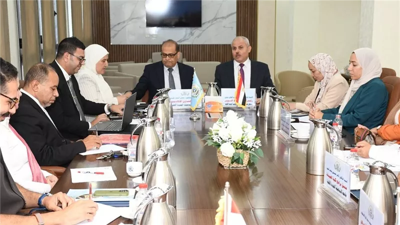 ممنوع الشفاف والقصير والجلابية.. جامعة الإسماعيلية الجديدة الأهلية تحدد ضوابط الملابس داخل الحرم الجامعي