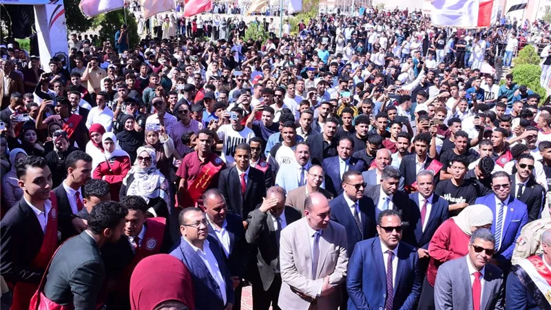 من التحديات إلى البناء.. طلاب جامعة سوهاج يؤكدون أهمية وعي الأجيال الجديدة بمسيرة مصر التنموية