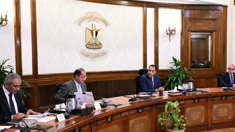 تأكيد حكومي على مواصلة تطوير مناخ الاستثمار لجذب المزيد من الاستثمارات الأجنبية المباشرة