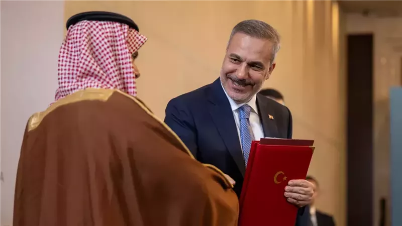 بعد محاولات الحوثيين لاستهداف مكة.. تركيا تكشف تحركاتها مع السعودية لمواجهة التصعيد