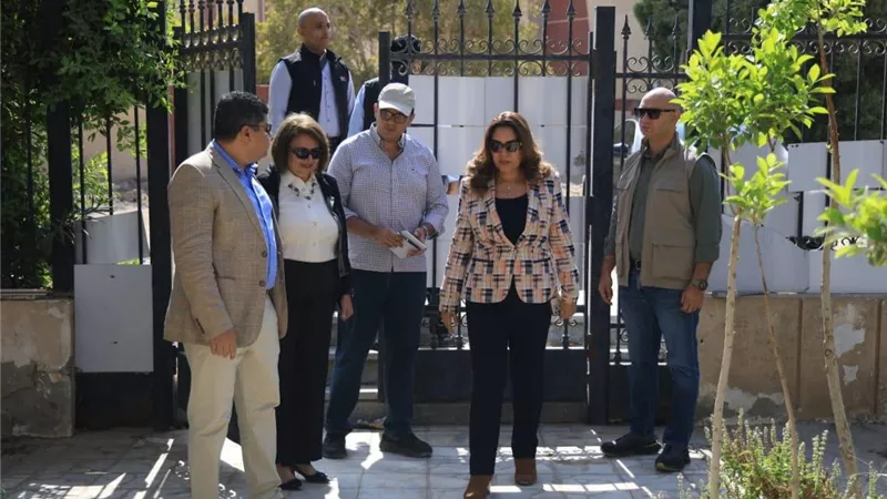 بعد جولة مفاجئة.. وزيرة التنمية المحلية والبيئة توجه بإعادة تفعيل مراكز الوعي البيئي