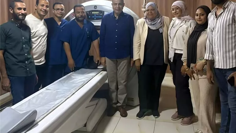 استعدادًا للتأمين الصحي الشامل.. محافظ المنيا يتفقد مركز «فرست سكان» للأشعة بمغاغة