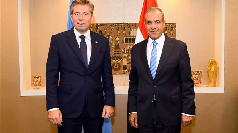 وزير الخارجية يلتقي وكيل السكرتير العام للأمم المتحدة للشئون الإنسانية ومنسق الإغاثة في حالات الطوارئ