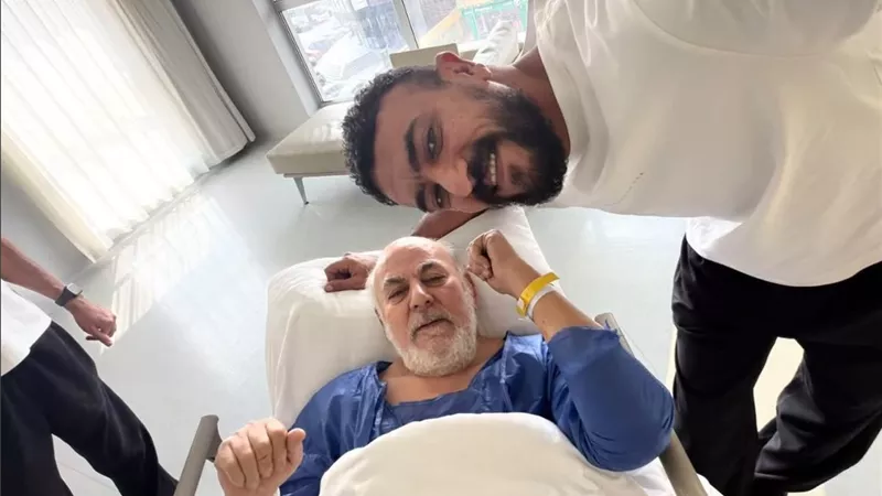 الغالي وحش الوحوش.. والد أحمد العوضي يتعرض لوعكة صحية