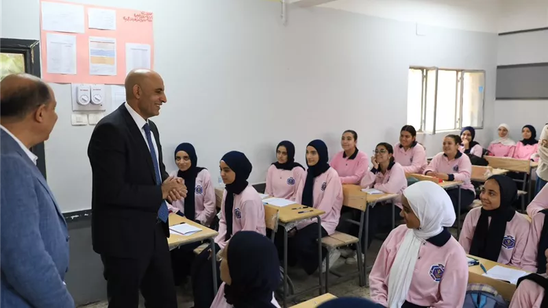 تعمقوا في مجالات الثقافة.. وزير التعليم يوجه طالبات المنيا بالاستفادة من روائع الأدب العربي