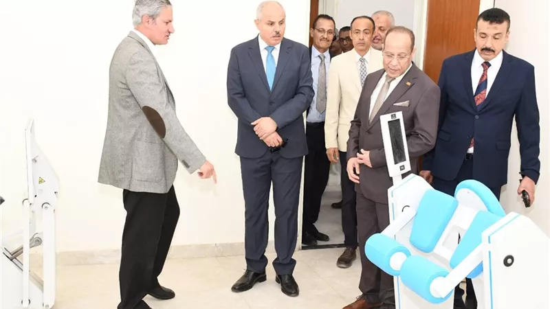 جامعة قناة السويس تطور خدمات العلاج الطبيعي والتأهيل بأسعار مخفضة (صور)