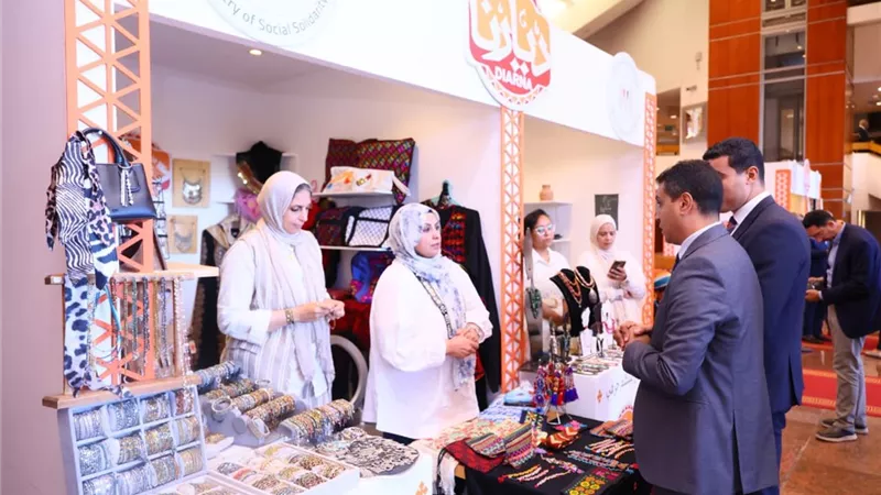 «ديارنا» تعرض كنوز الحرف المصرية على هامش مؤتمر الهوية الوطنية بالإسكندرية
