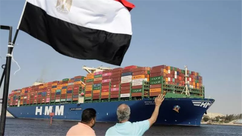 الصادرات المصرية تترقب كسر حاجز الـ50 مليار دولار.. خبير اقتصادي يوضح أهمية تأهيل المصدرين