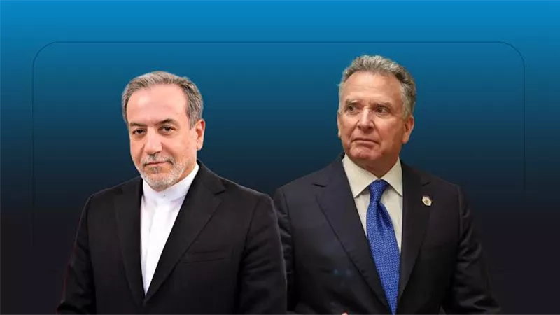 وزير الخارجية الإيراني يبلغ المبعوث الأمريكي شروط طهران لإعادة فتح مضيق هرمز