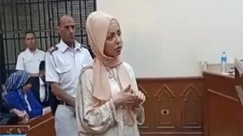 غدًا.. النقض تصدر حكمها في طعن المضيفة التونسية المتهمة بقتل ابنتها خنقًا