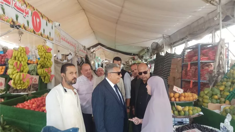 محافظ الدقهلية يتفقد منفذ بيع الخبز المدعم بالمعرض الدائم للسلع الغذائية بحي شرق المنصورة