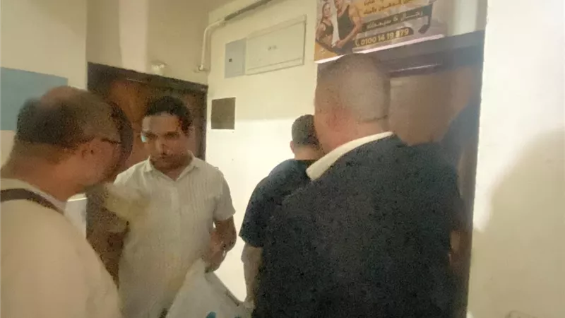 ضبط عاطل ينتحل صفة طبيب ومستحضرات تجميل مغشوشة بالفيوم