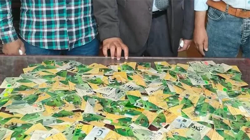 تموين أسيوط يضبط 350 بطاقة تموينية داخل مخبز بلدي و20 جوال دقيق مدعم  