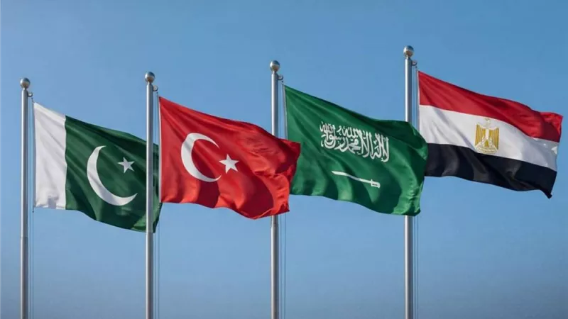 مصر و3 دول تتحرك لاحتواء توترات المنطقة وتؤكد دعم السعودية في مواجهة الاعتداءات الحوثية