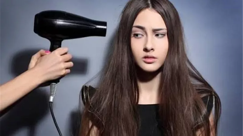 بعد غسل الشعر.. 7 أخطاء شائعة تؤثر على مظهره وتزيد فرص تلفه