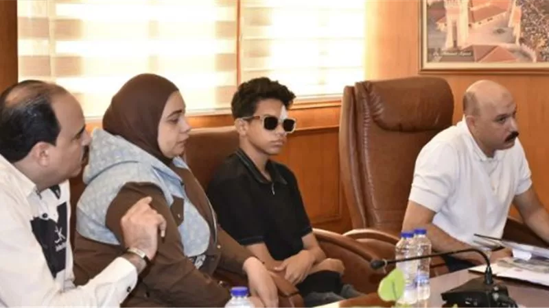 بعد إصابته في العين.. توجيهات عاجلة من محافظ بورسعيد بشأن الطالب يوسف أمير