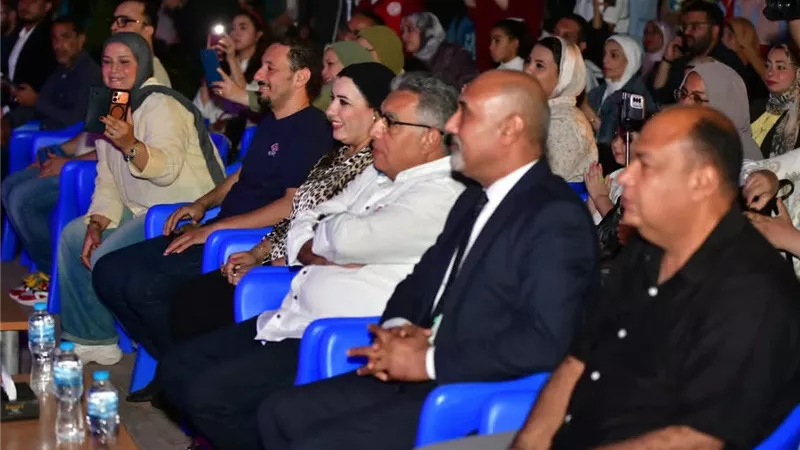 مرزوق يشهد «ضحكة ليلى.. والسبع غربان» ويؤكد دعم الدقهلية للأنشطة الثقافية والفنية