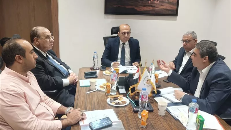 رئيس جهاز تنظيم إدارة المخلفات يبحث خطة التوسع في مشروعات الطاقة الحيوية