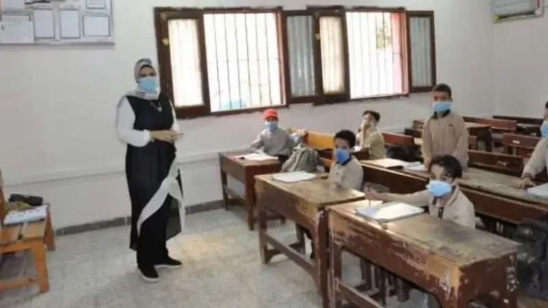 4800 جنيه لا تكفي حتى الانتقالات.. ناجي الشهابي يطالب بإعادة النظر في أجور معلمي الحصة