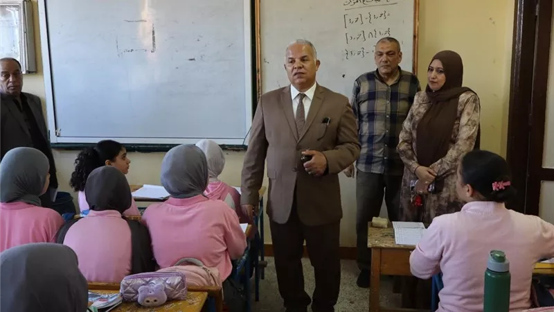 وكيل تعليم الدقهلية يتفقد 4 مدارس بشربين لمتابعة انتظام الدراسة والانضباط