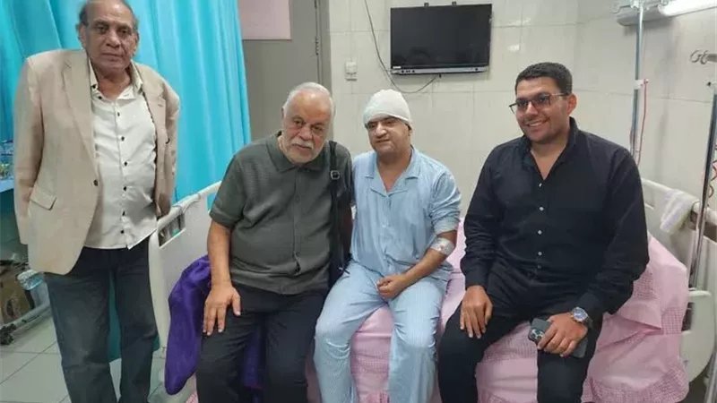 أول تعليق من الماكيير تامر دهب بعد خضوعه لجراحة استئصال ورم بالمخ