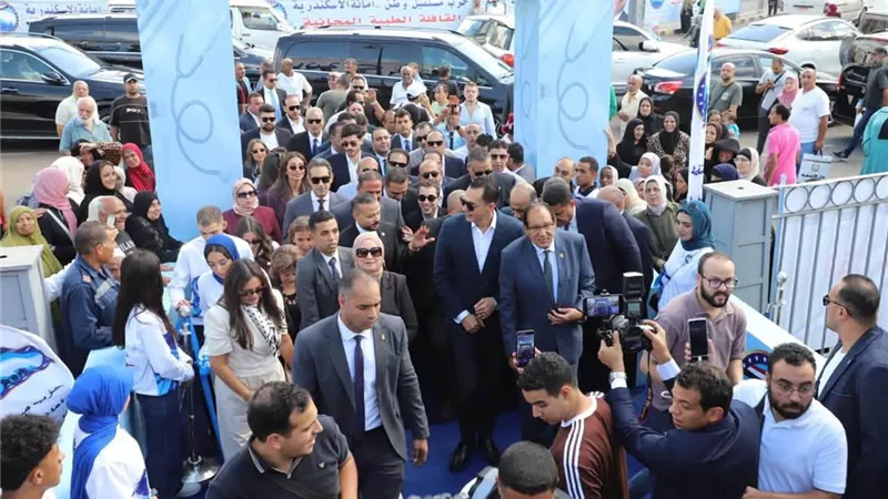 قافلة طبية كبرى بمحافظة الإسكندرية.. حزب«مستقبل وطن» يستكمل جولاته بتقديم خدمات الكشف بالمجان 