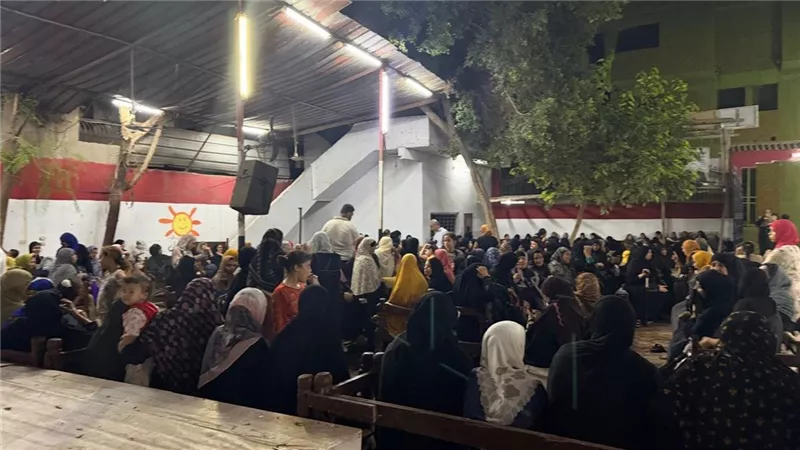 الوفد يقدم خدماته إلى 380 سيدة معيلة بقافلة طبية في الوراق