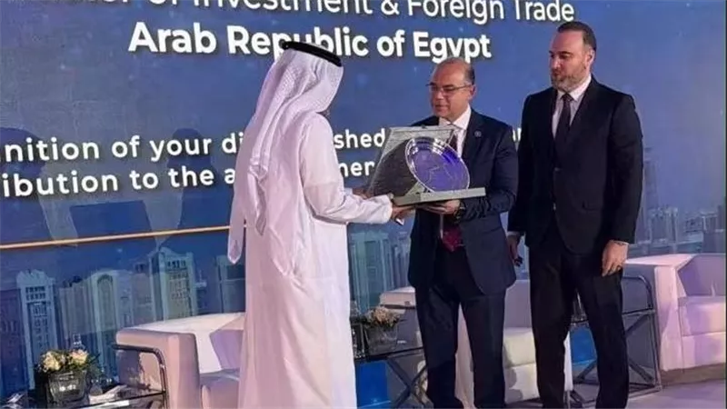 اتحاد أسواق المال العربية يكرم الدكتور محمد فريد صالح تقديرًا لجهوده 