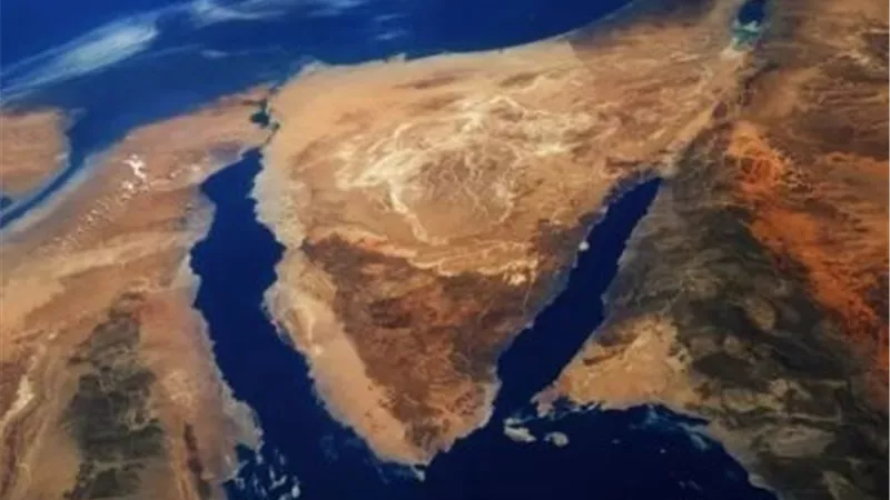 أرض الفيروز تتحول إلى واجهة عالمية.. َ نهضة سياحية واستثمارية كبرى تعيشها سيناء