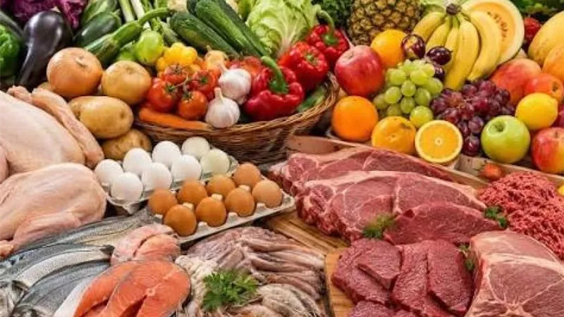 هدوء نسبي في الأسواق اليوم.. تعرف على أسعار الخضراوات والفاكهة والأسماك والدواجن