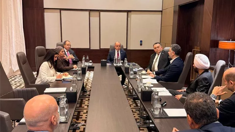 «فريد» يستعرض فرص الاستثمار في مصر أمام 3 مجموعات إماراتية بأبوظبي