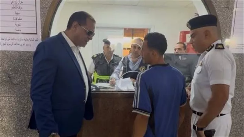 مدير أمن المنيا يتابع انتظام تطبيق منظومة «الشباك الواحد» وتيسيرات تراخيص السيارات 