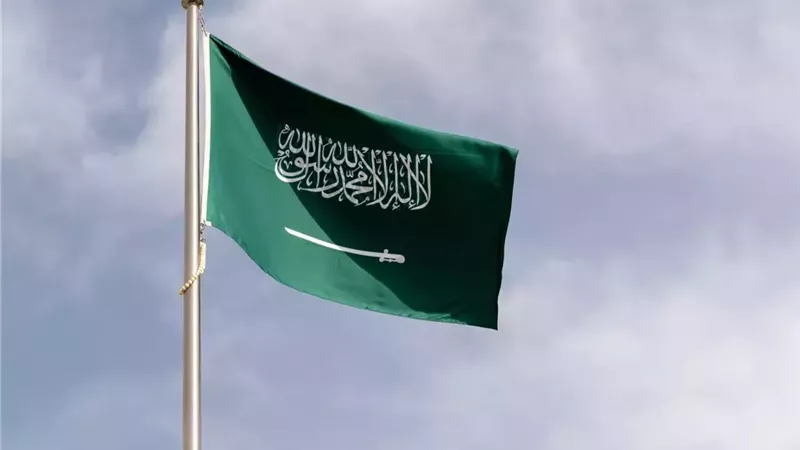 إدانات دولية واسعة للهجوم الصاروخي على مطار الملك خالد الدولي