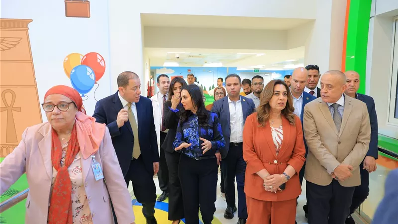 وزيرتا التنمية المحلية و التضامن تفتتحان وحدة جهاز السيكلوترون بمستشفيات شفاء الأورمان