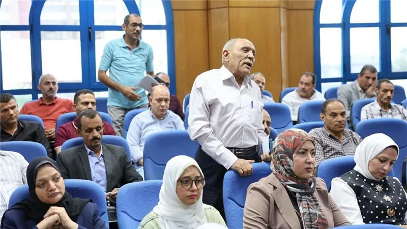 خلال اجتماعه برؤساء المراكز.. محافظ المنيا يؤكد أهمية العمل الميداني وتكامل الجهود